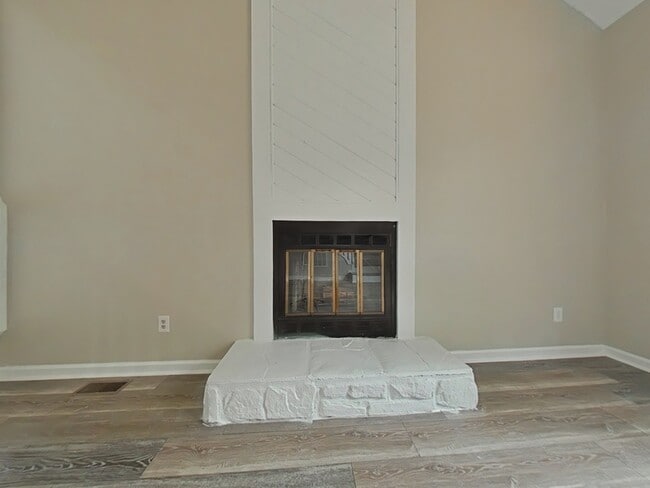 Building Photo - 6449 Kelmscot Ct