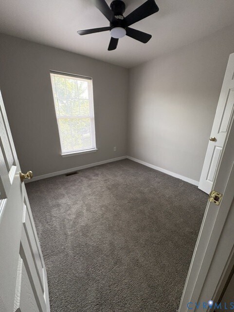 Foto del edificio - 8738 Springwater Dr