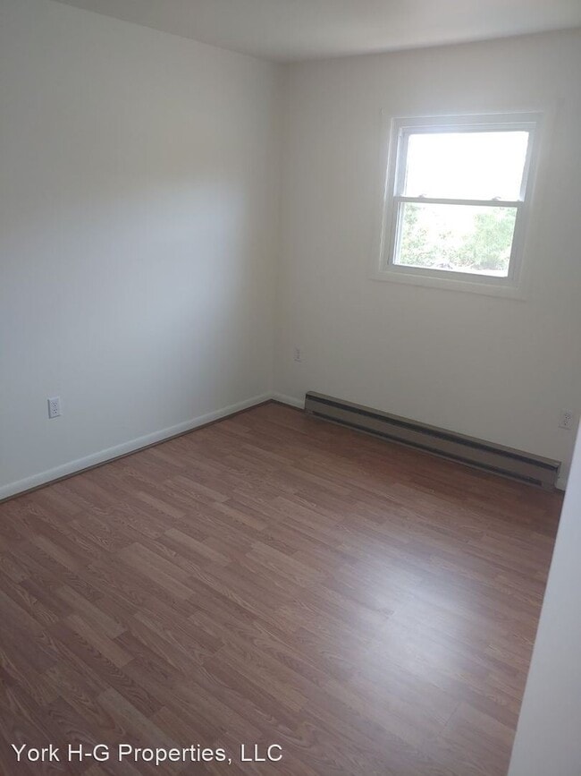 Building Photo - 3 br, 1.5 bath House - 168 Faith Circle