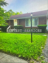 Building Photo - 1405 Benson Dr