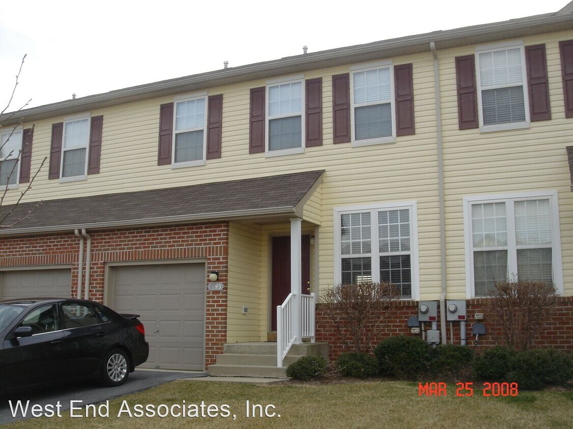 8145 Cross Creek Cir, Breinigsville, PA 18031 House Rental in