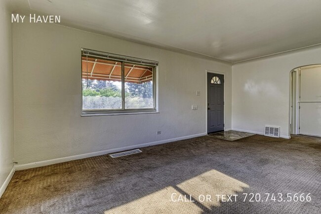 Building Photo - Charming 3 bedroom in North Park Hill