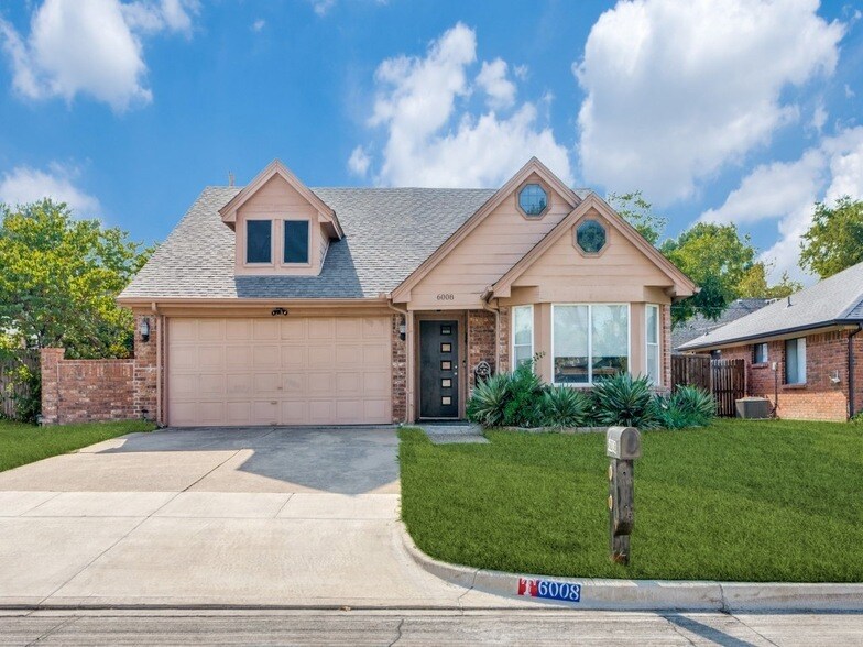 Photo - 6008 Meadowdale Road Unit