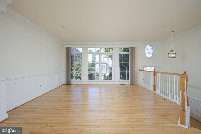 Foto del edificio - 1160 Regal Oak Dr