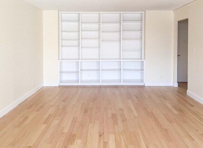 Foto del edificio - 33 Pond Ave