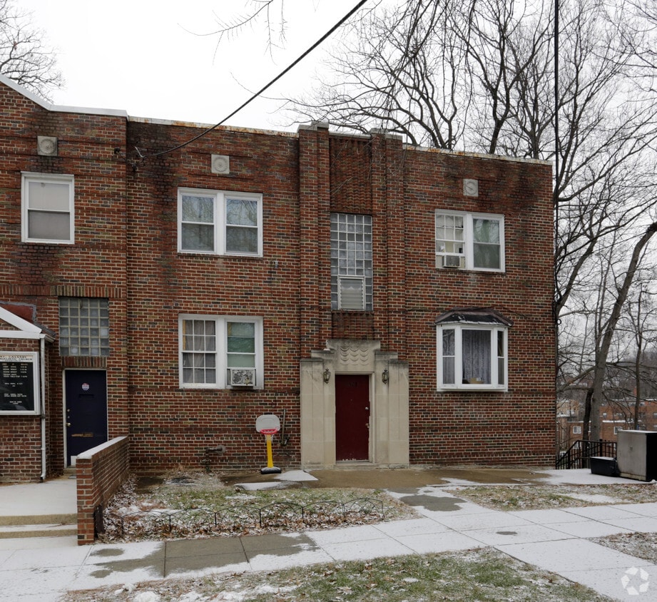 Building Photo - 2508 Naylor Rd SE