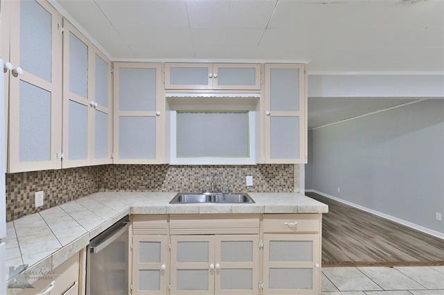 Building Photo - 726 Woodlawn Dr