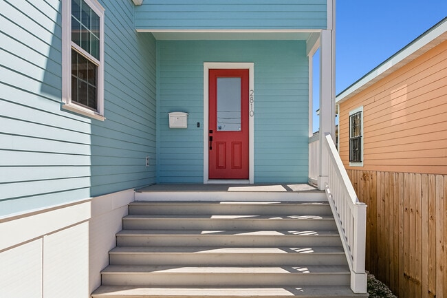 Building Photo - 2810 N Rocheblave St