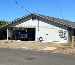 Building Photo - 1044 5th Ave