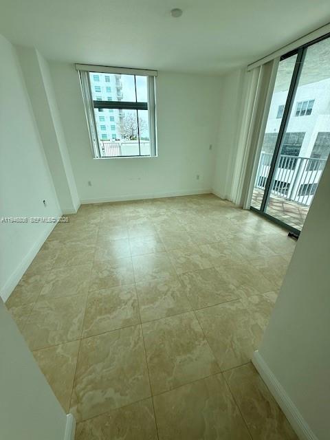 Foto del edificio - 140 S Dixie Hwy