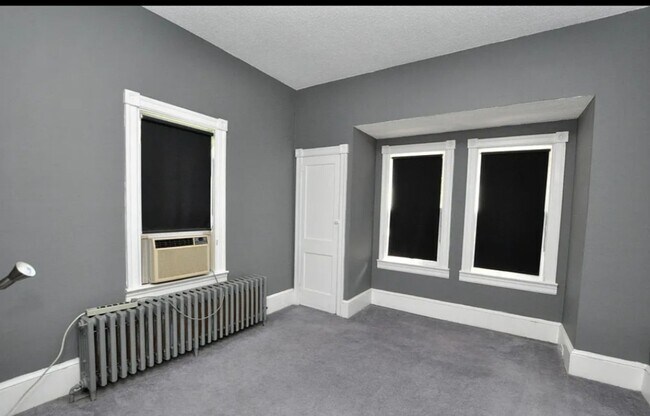 Bedroom different angle - 190 Clifton Ave