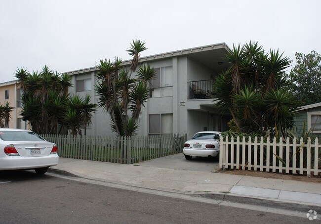 Building Photo - 137 Evergreen Ave