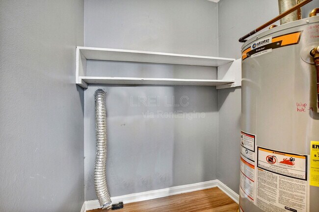 Foto del edificio - 3206 Orchard Manor Cir
