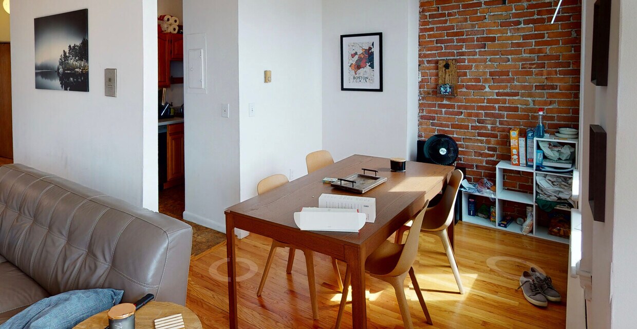 Primary Photo - 25 Court St