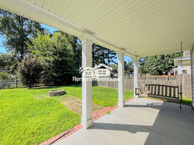 Building Photo - 105 Bedford Pl