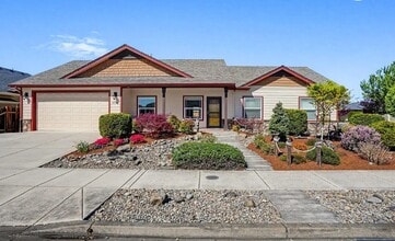 Building Photo - 2981 NE Kindsey Ln