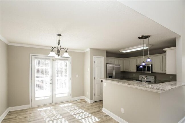 Building Photo - 105 Legend Creek Hollow