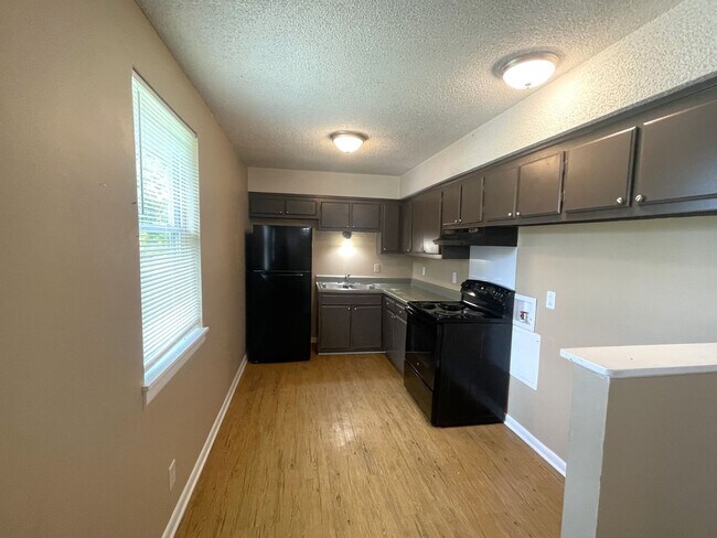 Foto del edificio - 1205-1207 Shawnee Rd