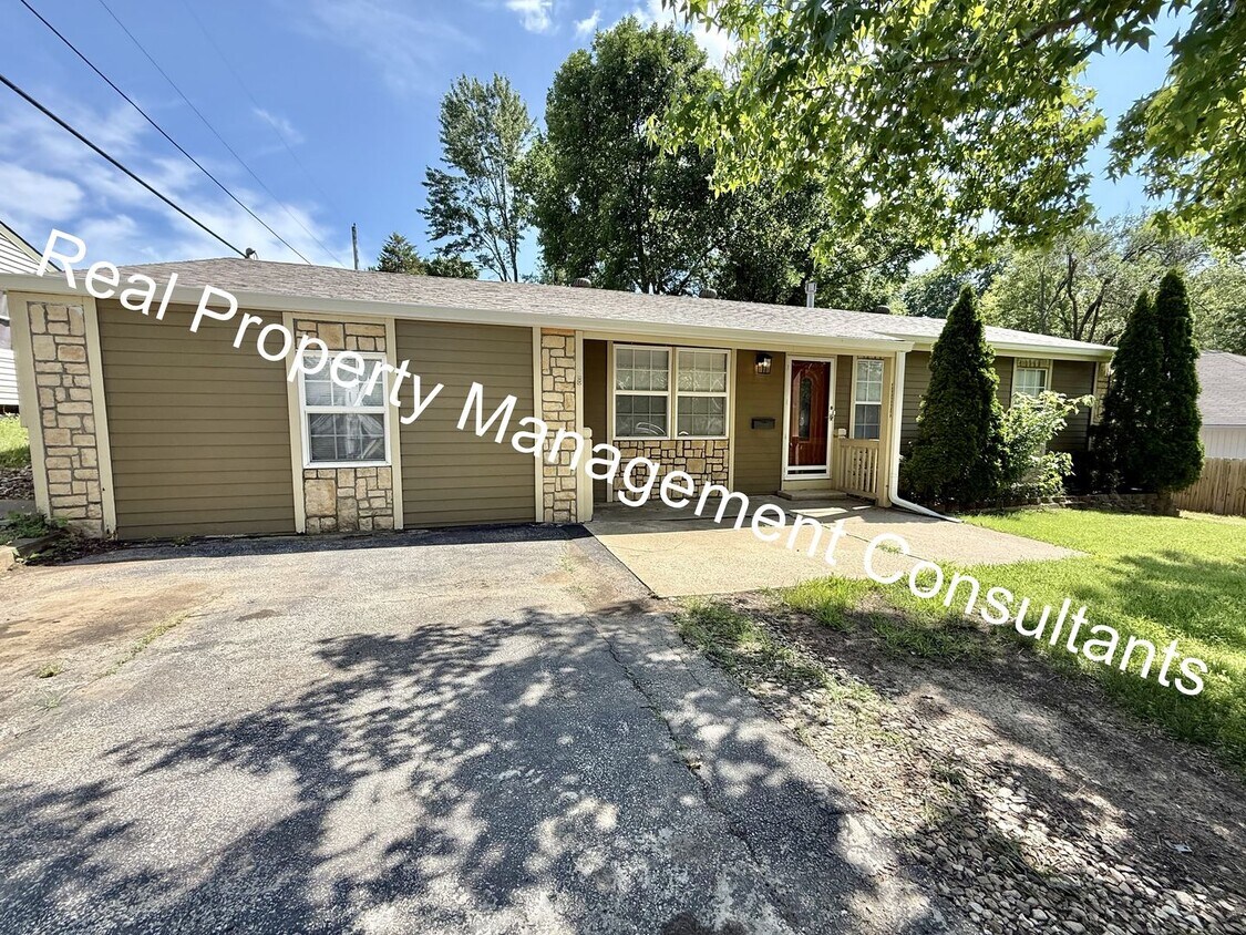 Primary Photo - Updated 4 Bedroom, 2 Bath Home with Spacio...