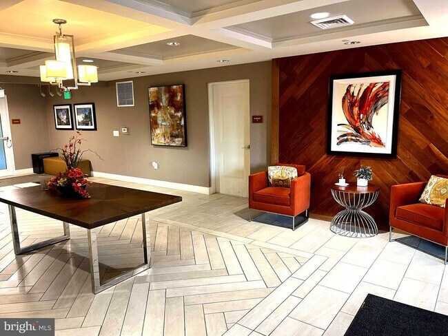 Foto del edificio - 10520 Resort Road