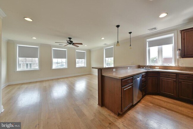 Building Photo - 23 E Butler Ave