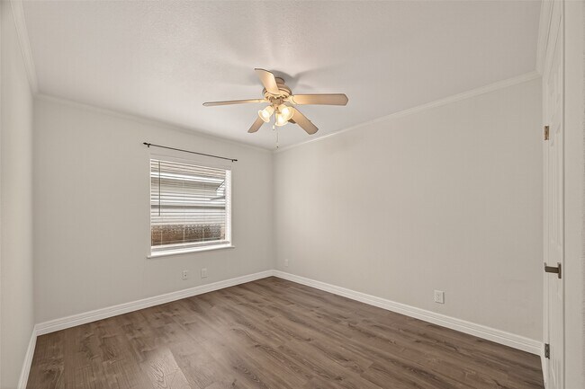 Foto del edificio - 21415 Sweet Grass Ln