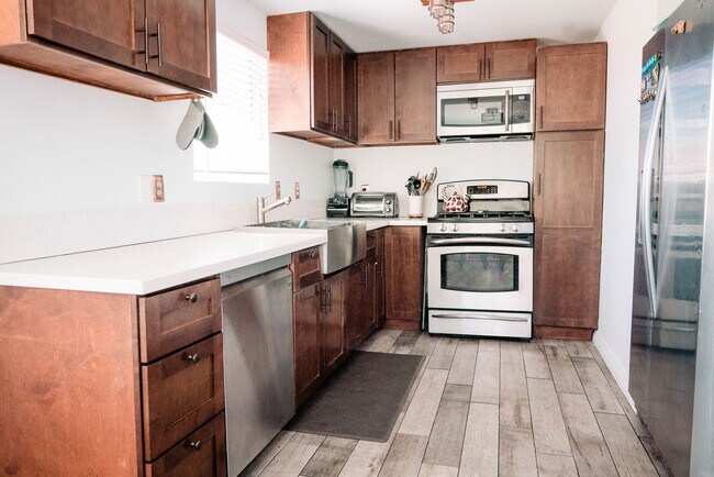 Foto del edificio - 2631 S Rimpau Blvd