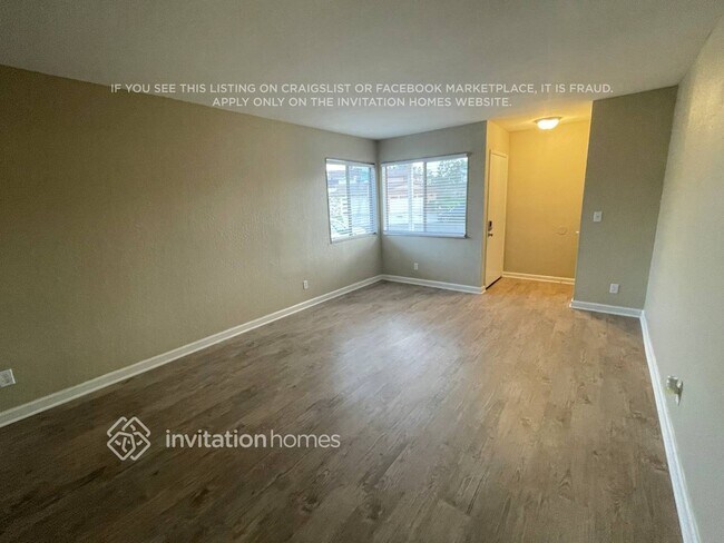 Foto del edificio - 1217 E Radbard St