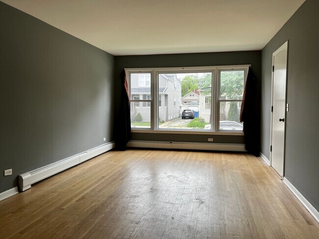 Building Photo - 4941 W Eddy St