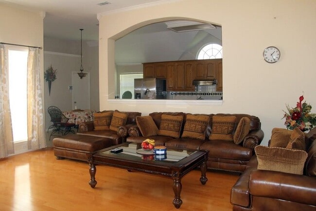 Building Photo - 4116 Eastleigh Dr