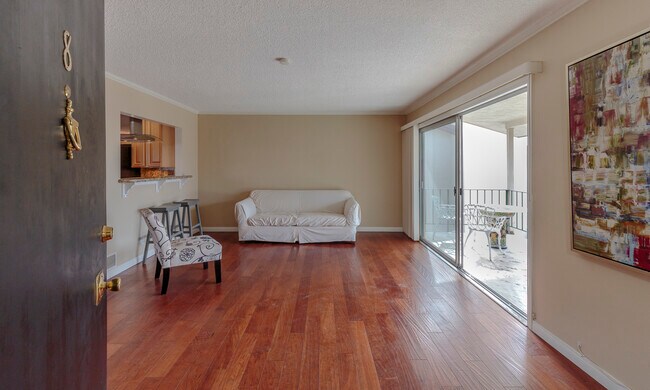 Building Photo - 2316 Palos Verdes Dr W