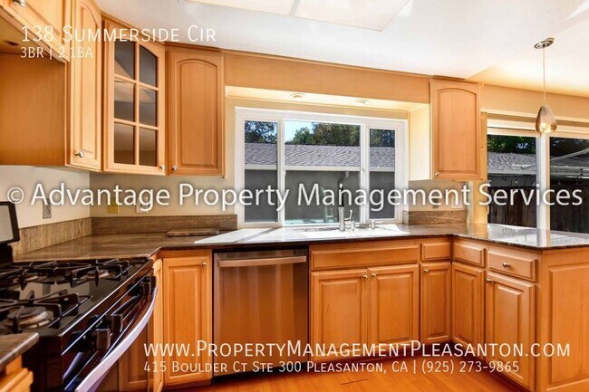 Foto del edificio - 3 bed / 2.5 bath, 1,542.00 sq ft Townhome ...