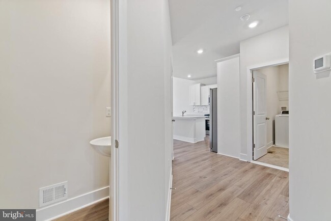 Building Photo - 504 Waters Landing Dr