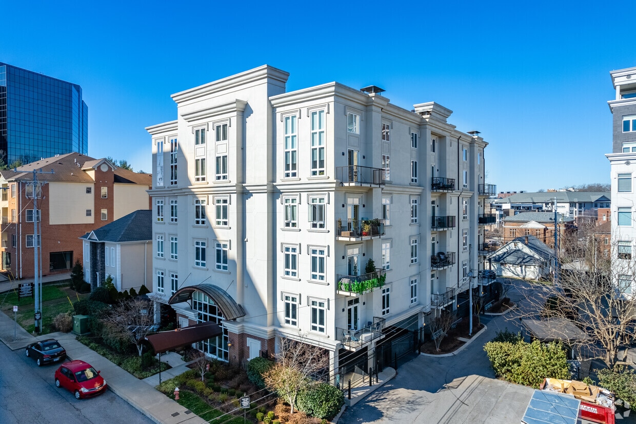 West End Apartments in Nashville, TN