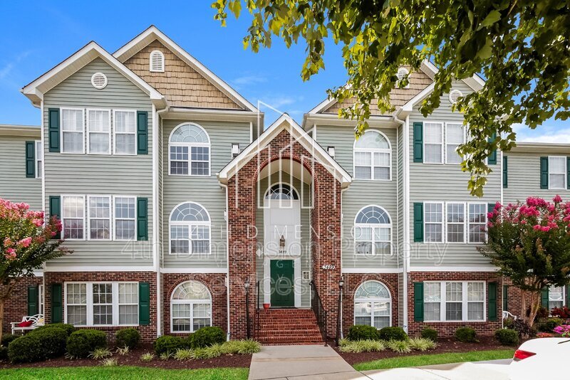 Primary Photo - 3489 Forestdale Dr