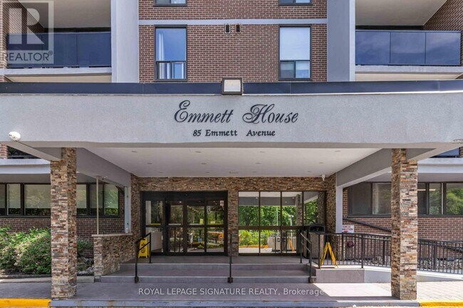 Photo du bâtiment - 85 Emmett Ave