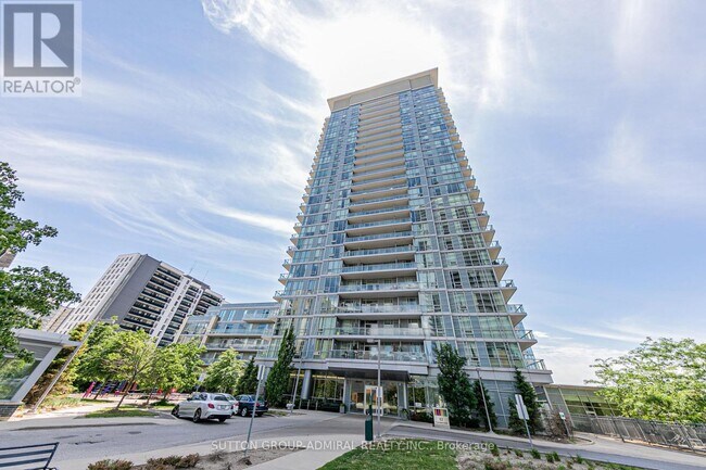 Photo du bâtiment - 62 Forest Manor Rd