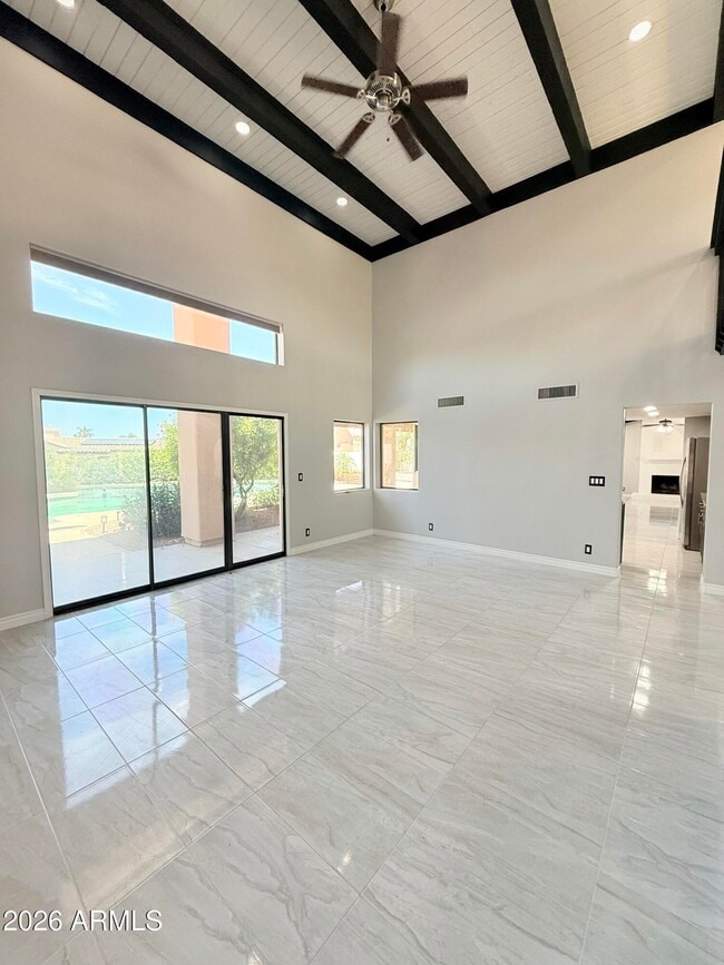 Building Photo - 1406 E Tierra Buena Ln