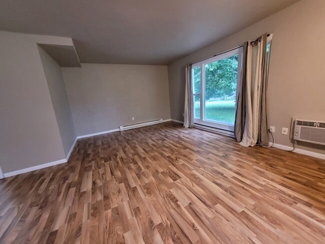 Building Photo - 709 S Timmers Ln