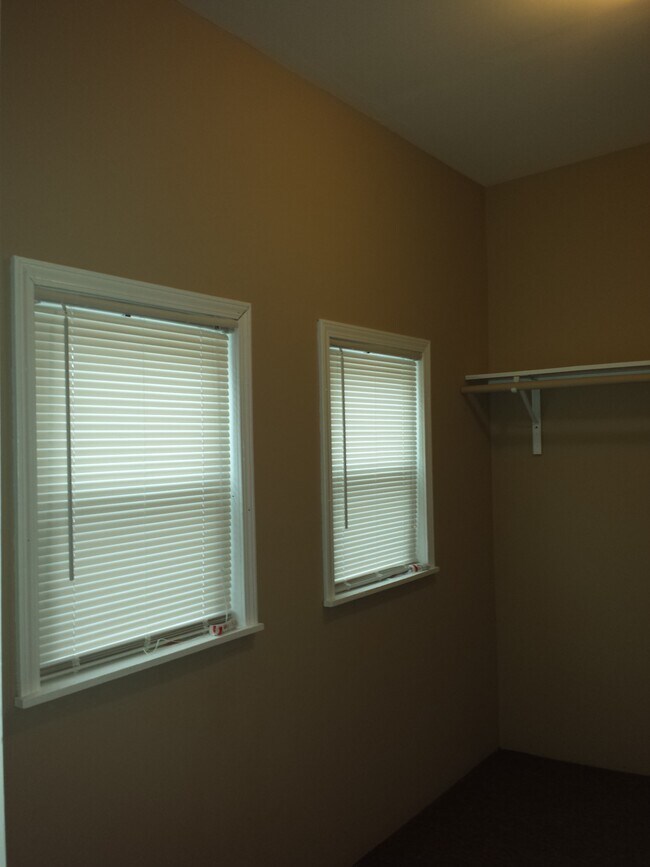Foto del edificio - 4833 W Walton St