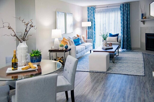 Foto del edificio - Ventana Townhomes