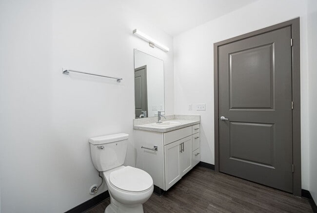 Interior Photo - Vera on Broad