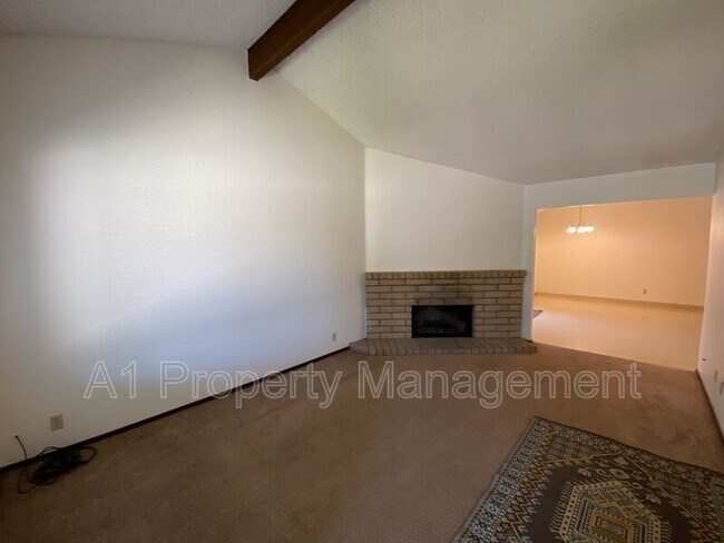 Foto del edificio - 4946 Saddlerock Way