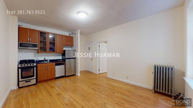 Foto del edificio - 207-209 West 11th Street -2C