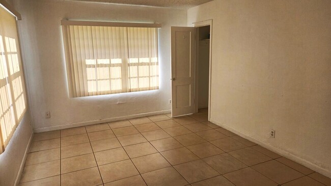 Photo - 212 E Drury Ave Apartment