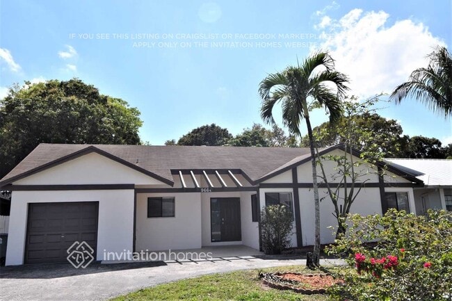 Building Photo - 9664 Carousel Cir S
