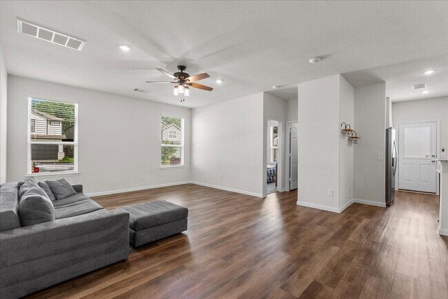 Foto del edificio - 12615 Baker Bend St