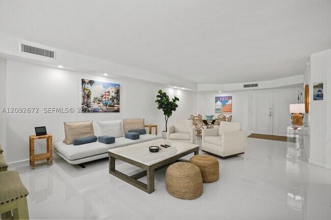 Building Photo - 6423 Collins Ave