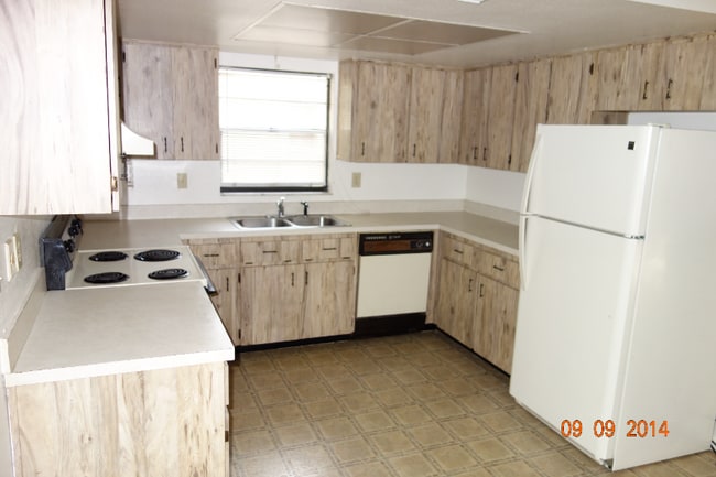 Building Photo - 1275 Malone Ave