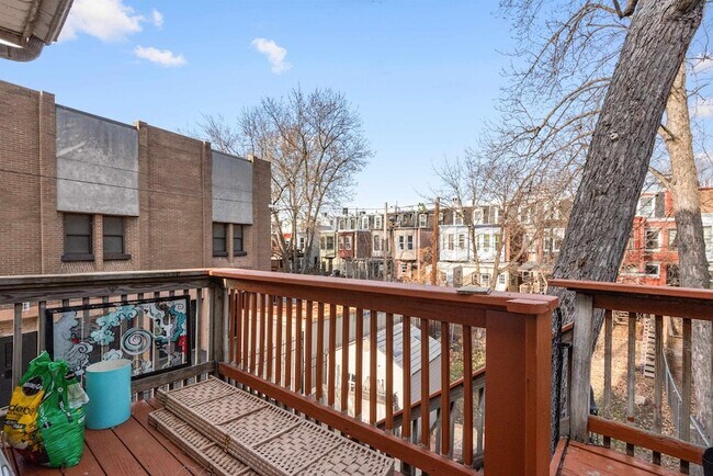 Building Photo - 92 Prescott St